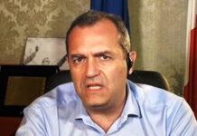 Luigi de Magistris: Noi siamo onesti e il fango come sempre tornerà sui vostri corpi.