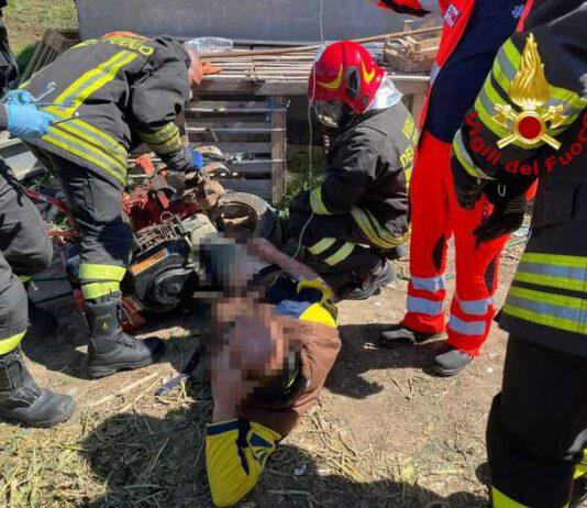 Incidente sul lavoro-incastrato con gamba in motozappa, liberato dai vigili del fuoco