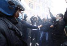 Tensioni a Roma durante manifestazione IoApro- un ferito