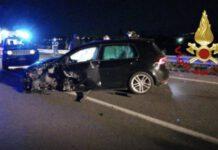 Incidente tra due auto – tre feriti
