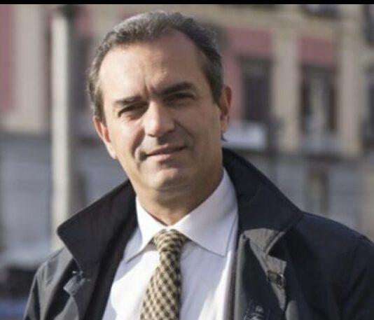 De Magistris: “Una classe politica regionale inidonea a gestire l’ordinario, figuriamoci una pandemia”