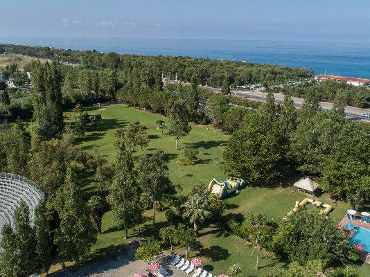 Puglia e Calabria guidano la ripresa, gli italiani alla ricerca di vacanze tra spiagge e cultura