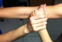 Picchia marito davanti figlio – arrestata