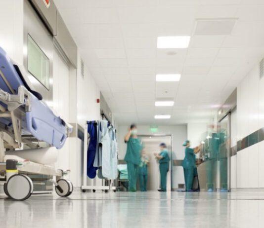 Infermiere aggredito in ospedale a Locri dai parenti di una donna ricoverata