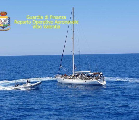 Sbarchi migranti calabria- arrestati 3 scafisti