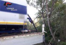 Sorpresi a sversare liquido inquinante nel fiume Mesima – tre denunce