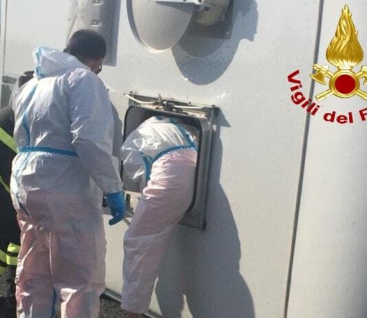 Incidente stradale – Scontro tra auto e camper: donna incinta in ospedale