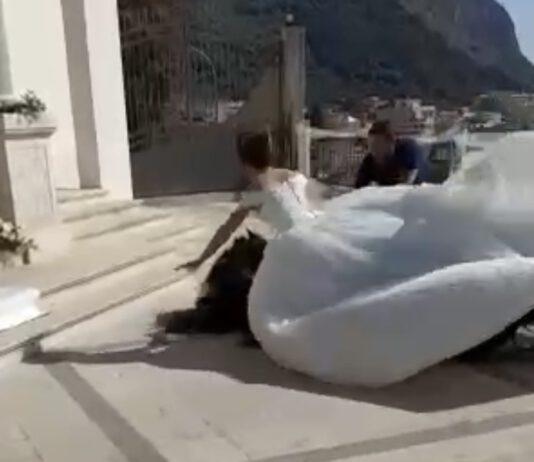 Palmi – cavallo usato per sposa si accascia a terra