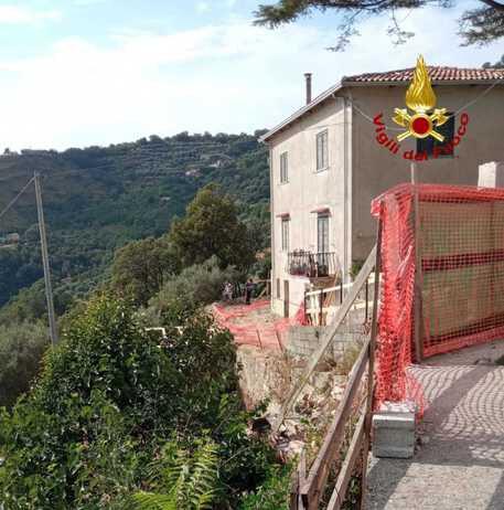 Cade da edificio in ristrutturazione – morto 58enne