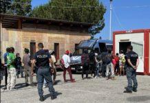 Tendopoli San Ferdinando – controlli e censimento migranti per adesione vaccini