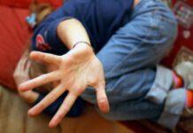 Abusi su minore – arrestato sacerdote