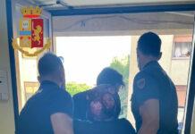 Reggio – agenti Polizia salvano coppia anziani intrappolata in casa in fiamme