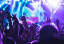 Balli nel locale – disposta chiusura