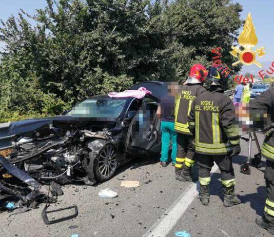 Tragico incidente su Ss 106 – morti tre giovani
