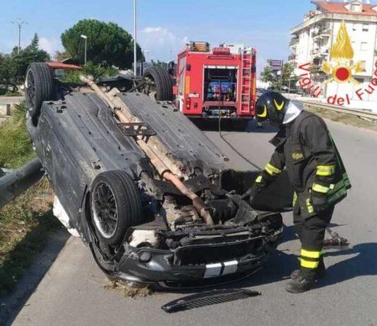 Scontro tra due auto – 4 feriti