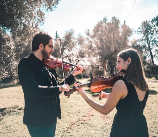 Il Duo violini Octocordae in concerto alla Sala della Casa della Musica di Laureana di Borrello