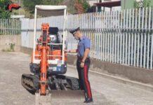 Mezzi agricoli rubati trovati in azienda – denunciati marito e moglie