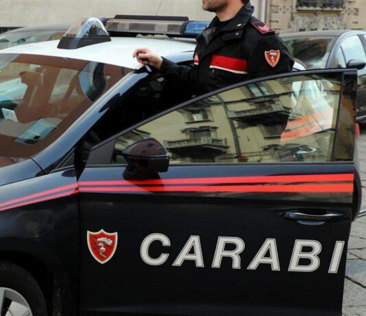 Fuggono in auto al controllo dei carabinieri – arrestati dopo inseguimento