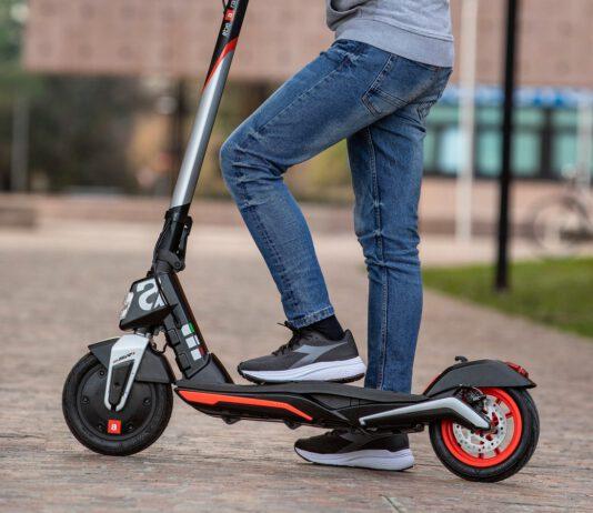 Monopattino elettrico- Obbligo assicurazione e divieto per minorenni