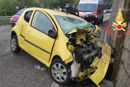 Scontro auto camion – muore donna 40enne