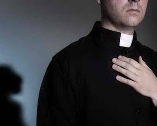 Spacciava cocaina e droga dello stupro – arrestato prete 40enne