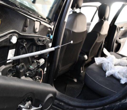 Fermato in auto con un kg di marijuana – arrestato