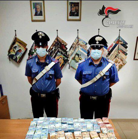 Gioia Tauro – un milione e mezzo di euro nascosto dietro mobile: denunciati due pensionati