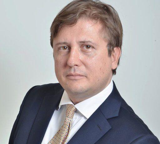 Covid, Sileri: “Ospedali in difficoltà perché casi aumentano in maniera esponenziale. Chi non è vaccinato va in terapia intensiva con 10-12 anni di anticipo, quindi giusto l’obbligo vaccinale per gli over 50. Con Omicron la pandemia è al canto del cigno”