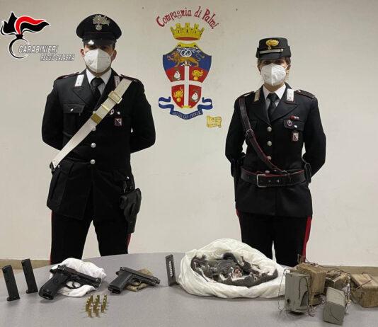 Palmi – arrestato 52enne trovato in possesso di due pistole e ghiri nel freezer di casa
