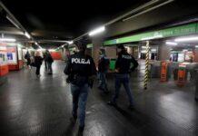 Chiede a due ragazzi di indossare mascherina – 82enne aggredito