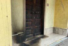 Incendiato portone municipio Platì – indagini in corso