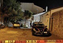 Anziano trovato morto in casa con volto tumefatto ricoperto di sangue