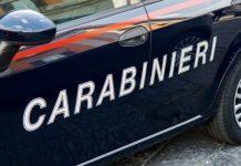 Tentano di disfarsi della cocaina gettandola da auto – arrestati