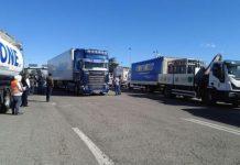 Caro carburante: protesta degli autotrasportatori, un camionista accoltellato