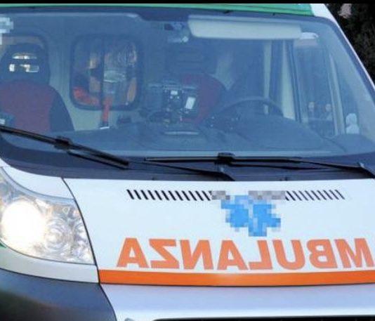 Precipita da balcone di casa – muore 16enne: ipotesi suicidio