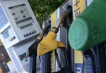 Benzina prezzi alle stelle – servito, fino a 2,111 euro/litro