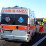 Incidente sulla Jonio-Tirreno: tre persone morte e una ferita, strada chiusa verso Rosarno Ambulanza autostrada