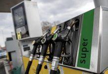 Caro carburante: ancora aumenti, gasolio supera benzina