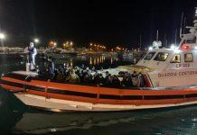 Sbarco migranti su coste calabresi – arrivati in 62 a Roccella