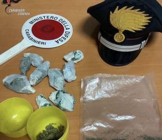 Marijuana nascosta nel contenitore sorprese uovo di Pasqua – arrestato 31enne