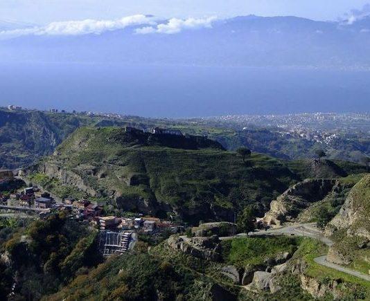 Calabria – Cadavere di un uomo trovato nelle campagne del reggino