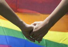 La figlia 16enne è lesbica – genitori la portano da esorcista