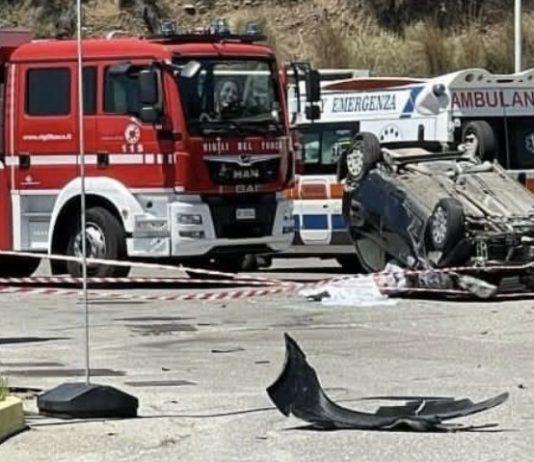 Reggio Calabria – incidente sulla Ss 106: muore una donna