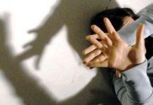 Gemelle orfane di madre picchiate e maltrattate da padre e compagna – condannati