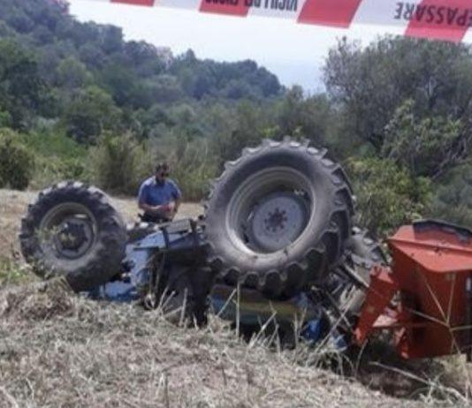 Calabria – si ribalta trattore: 62enne muore schiacciato