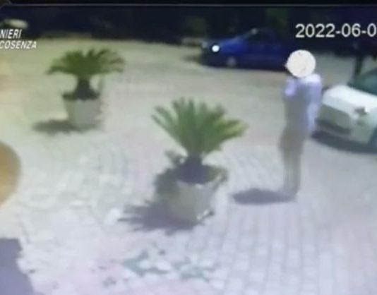 Calabria – “Tua figlia ha bisogno di soldi”, truffa ad anziana per 15mila euro: arrestato 31enne