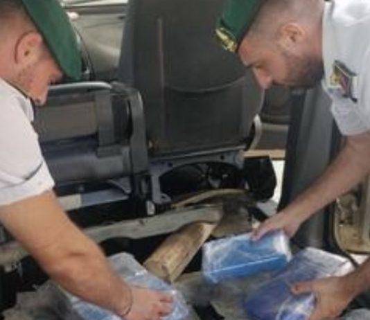 Calabria – fermato in autostrada con 60 kg di cocaina: arrestato
