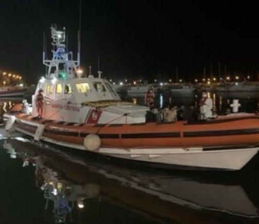 Roccella – sbarco migranti: arrivati in 28