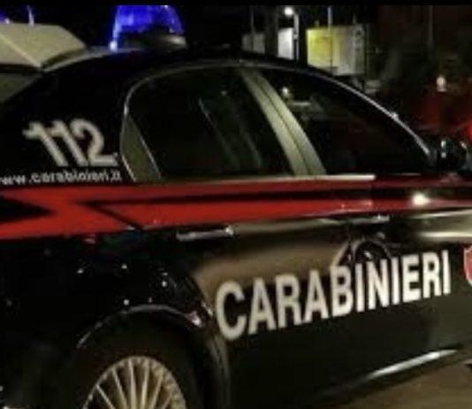 Aggredisce e molesta donna, arrestato 35enne