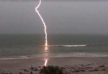 Calabria – famiglia colpita da fulmine in spiaggia: grave il padre